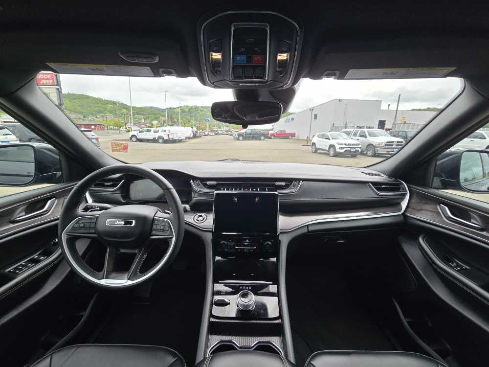Thumbnail: 2024 Jeep Grand Cherokee - 14