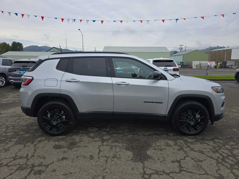 Thumbnail: 2026 Jeep Compass - 6