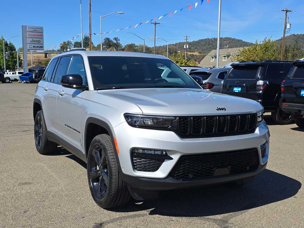 Thumbnail: 2025 Jeep Grand Cherokee - 7