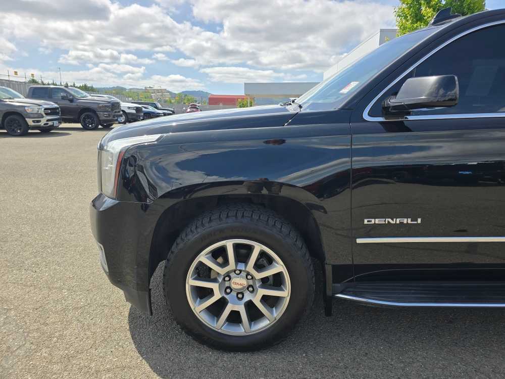 Thumbnail: 2017 GMC Yukon XL - 18