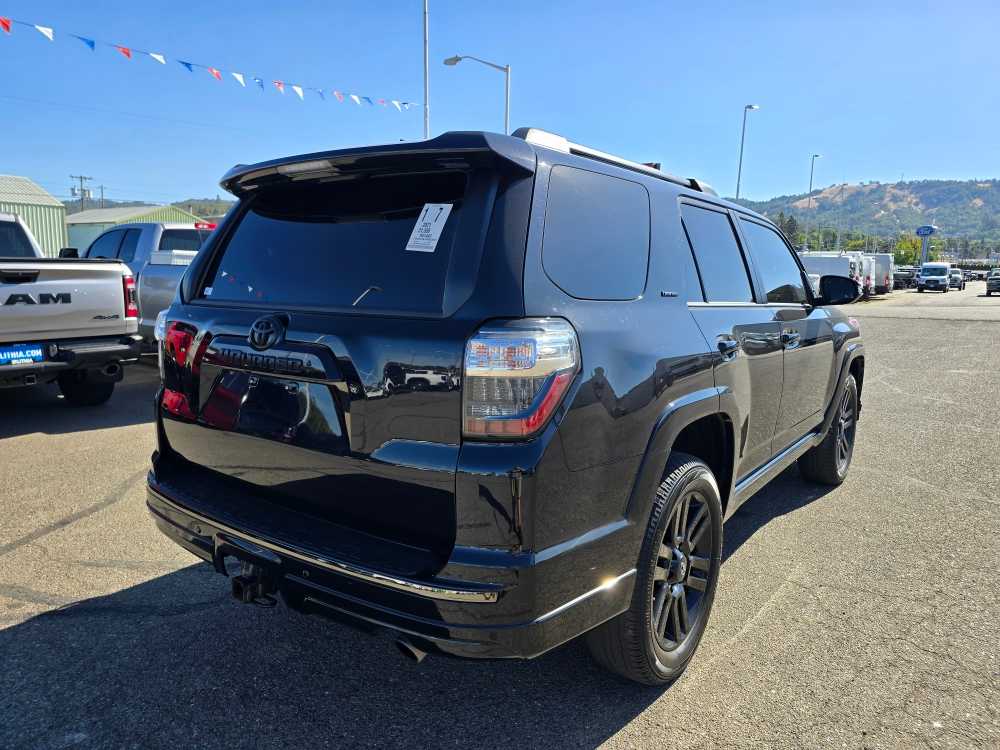 Thumbnail: 2021 Toyota 4Runner - 3