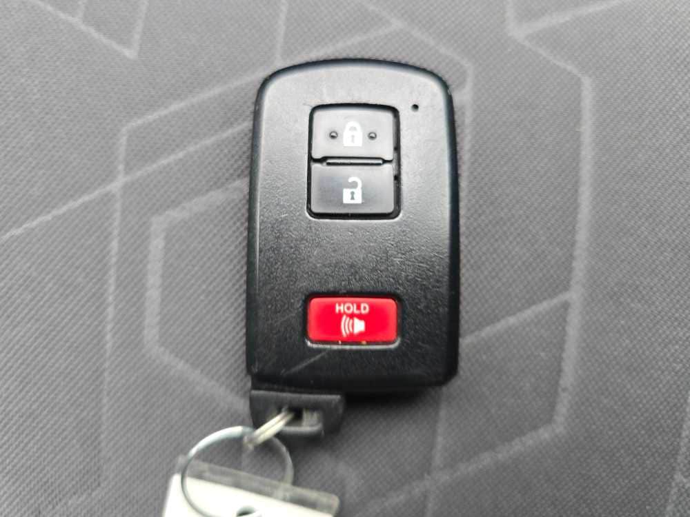 Thumbnail: 2016 Toyota Tacoma - 22