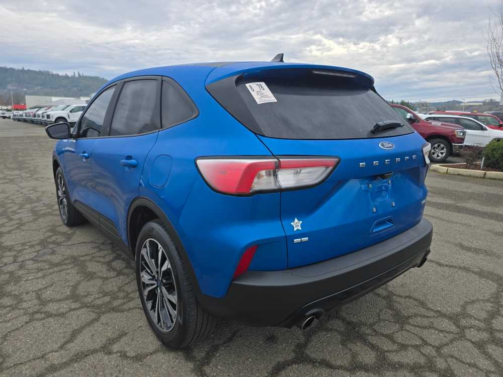Used 2021 Ford Escape SE with VIN 1FMCU9G64MUA01176 for sale in Roseburg, OR