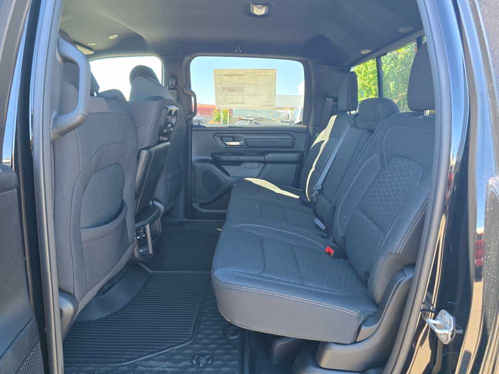 Thumbnail: 2026 RAM 1500 - 17