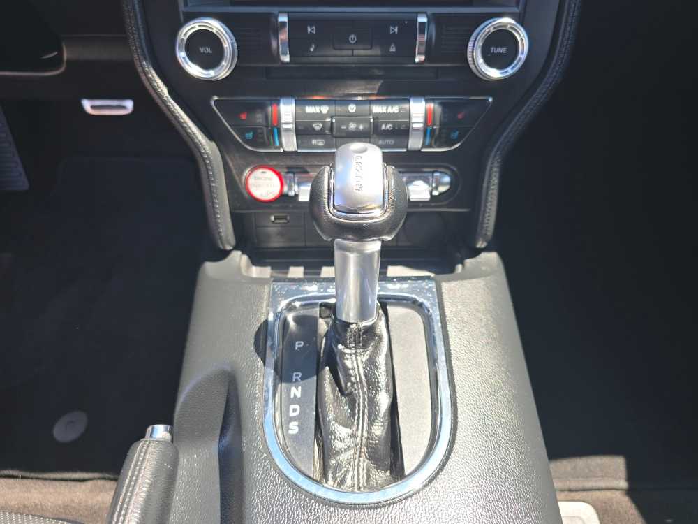 Thumbnail: 2015 Ford Mustang - 12