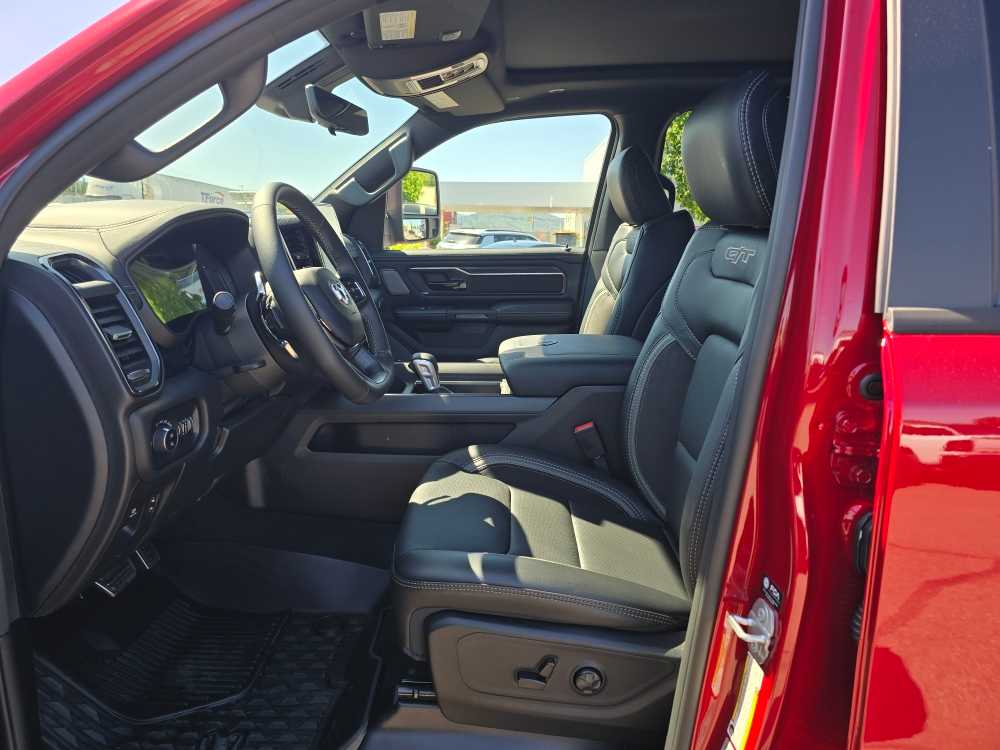 Thumbnail: 2026 RAM 1500 - 9