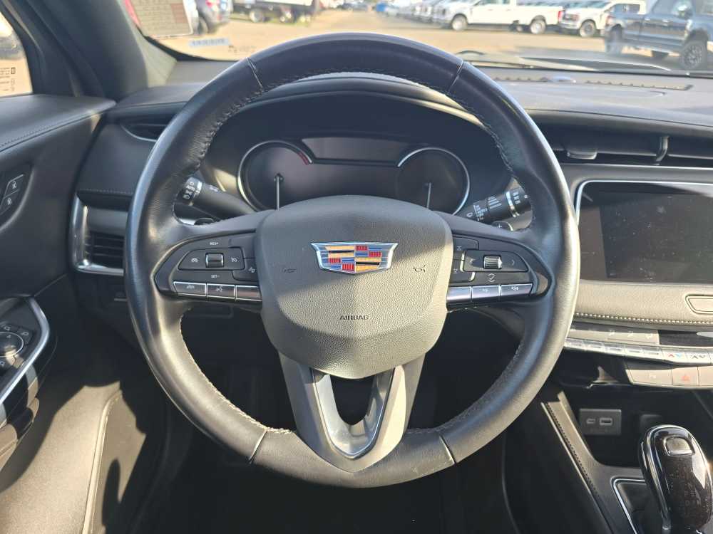 Thumbnail: 2023 Cadillac XT4 - 11