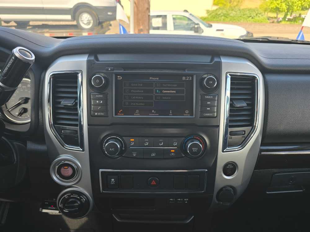 2019 Nissan Titan SV - Photo 13