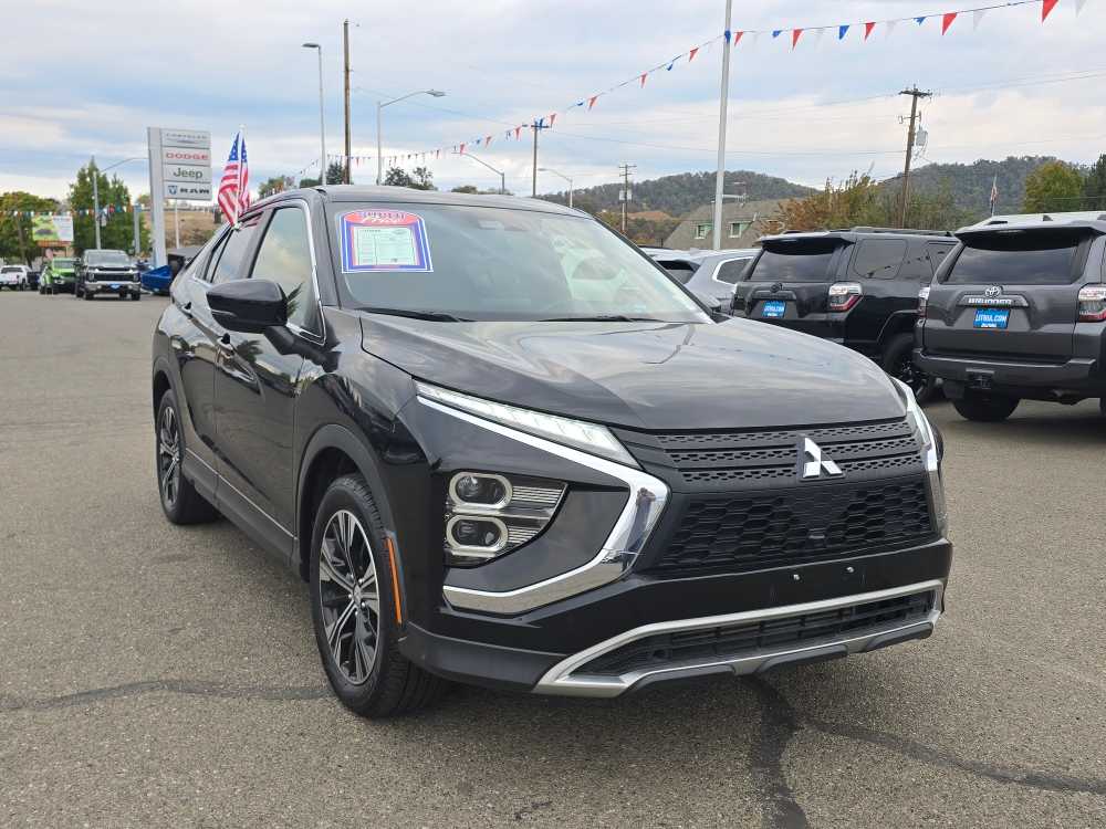 2022 Mitsubishi Eclipse Cross SE photo 4