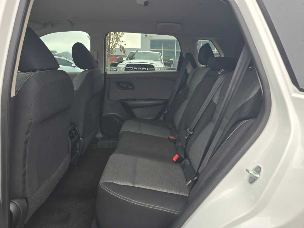 Thumbnail: 2022 Nissan Rogue - 16