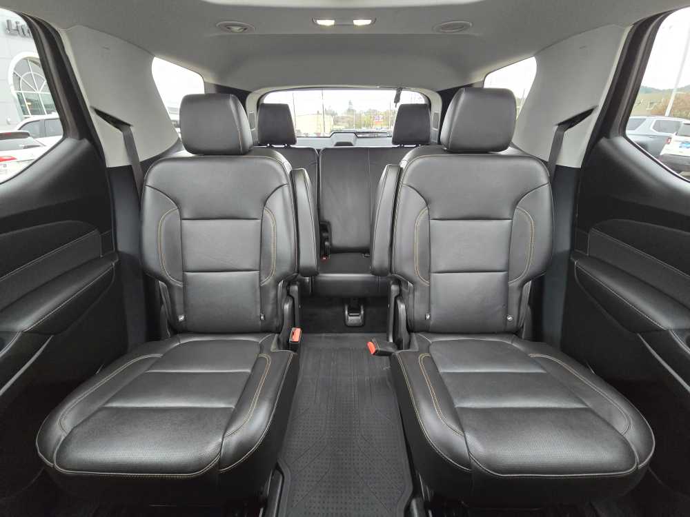 Thumbnail: 2021 Chevrolet Traverse - 18