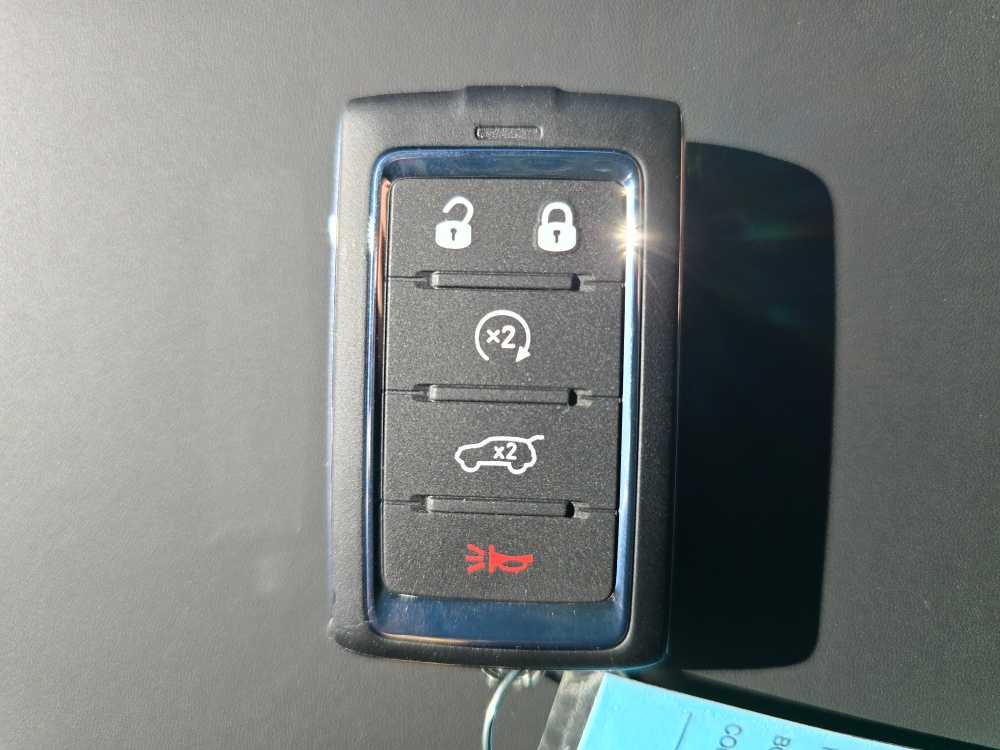 Thumbnail: 2025 Jeep Grand Cherokee - 21