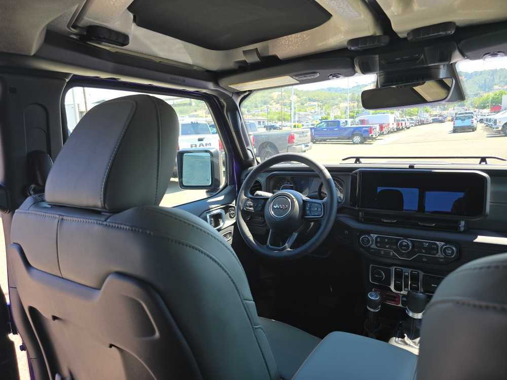 Thumbnail: 2026 Jeep Gladiator - 10