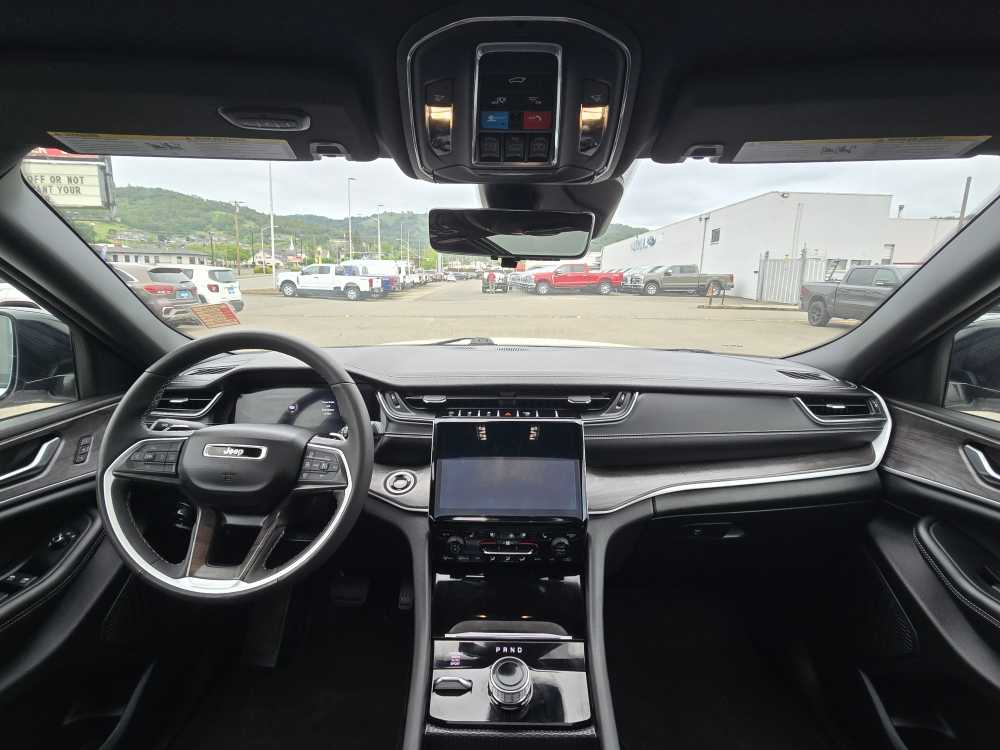 Thumbnail: 2024 Jeep Grand Cherokee - 15