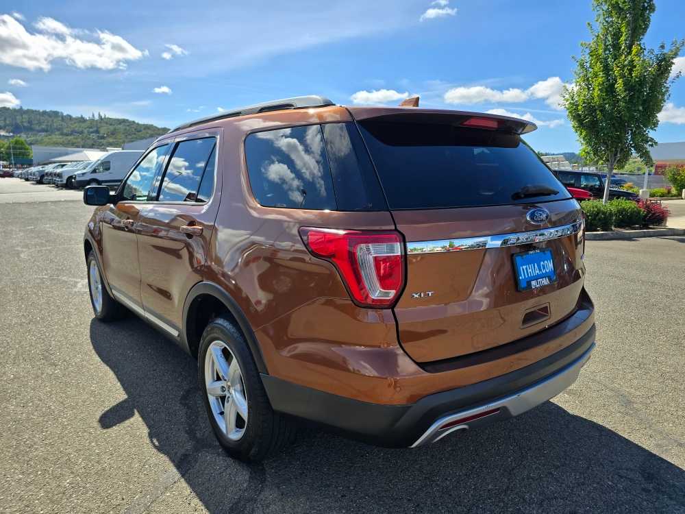 Thumbnail: 2017 Ford Explorer - 3