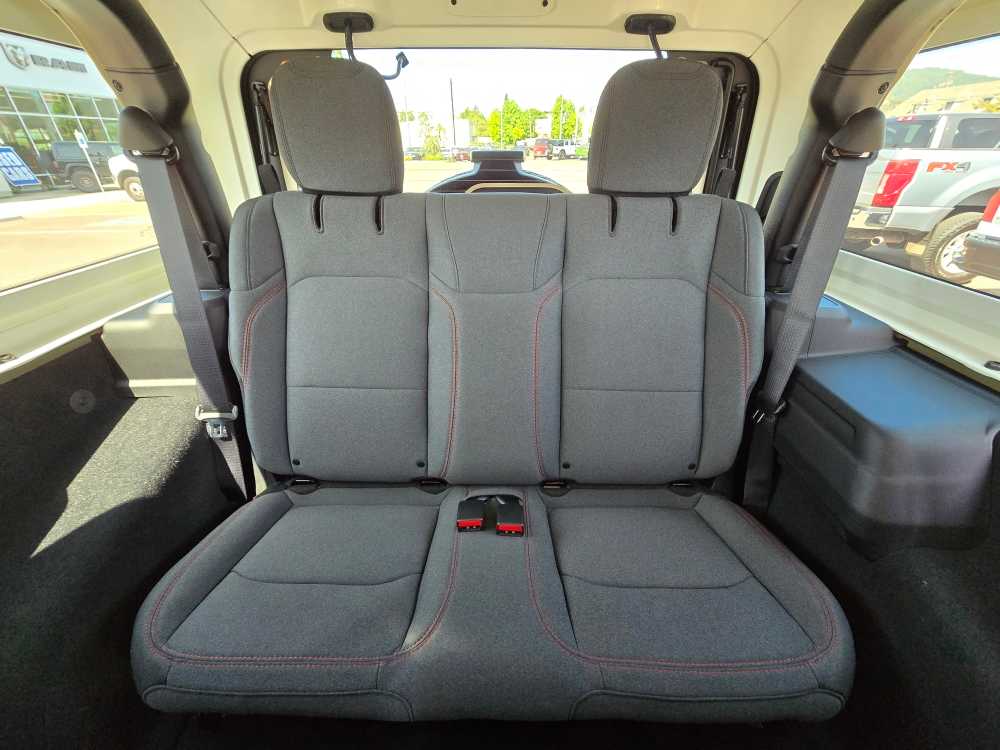 Thumbnail: 2025 Jeep Wrangler - 17