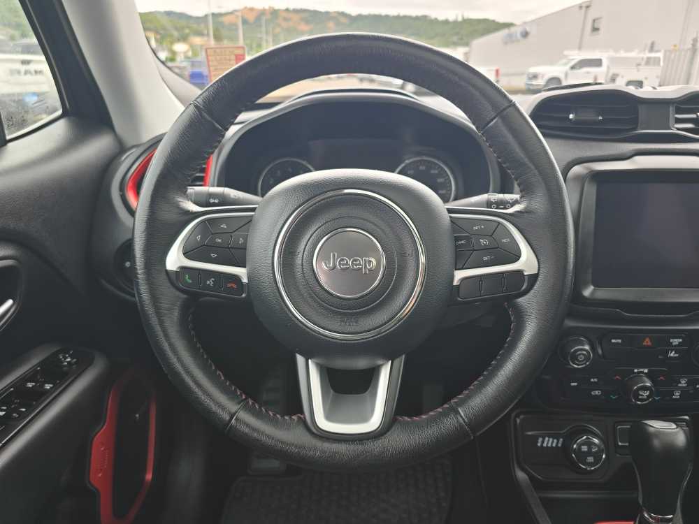 Thumbnail: 2021 Jeep Renegade - 10