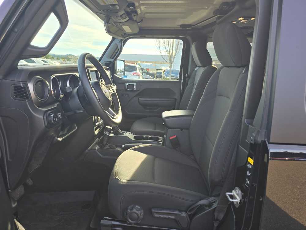 Thumbnail: 2023 Jeep Wrangler - 10