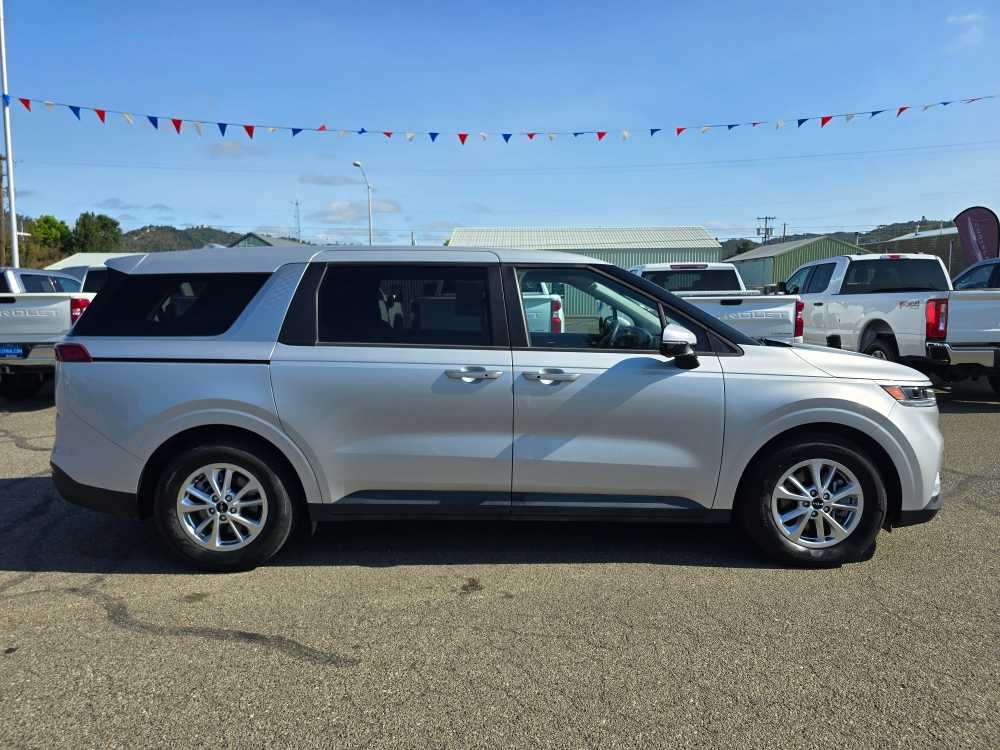 Thumbnail: 2022 Kia Carnival - 6