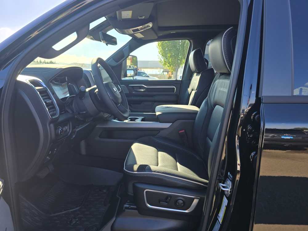 Thumbnail: 2026 RAM 1500 - 9