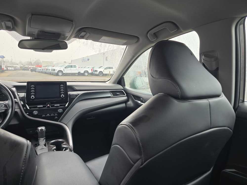 Thumbnail: 2021 Toyota Camry - 14