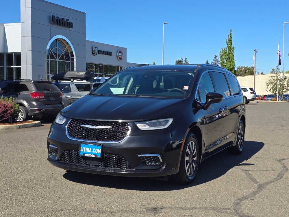 2021 Chrysler Pacifica Touring L's photo