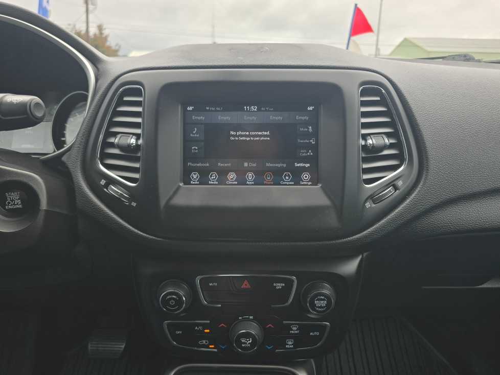 Thumbnail: 2019 Jeep Compass - 12