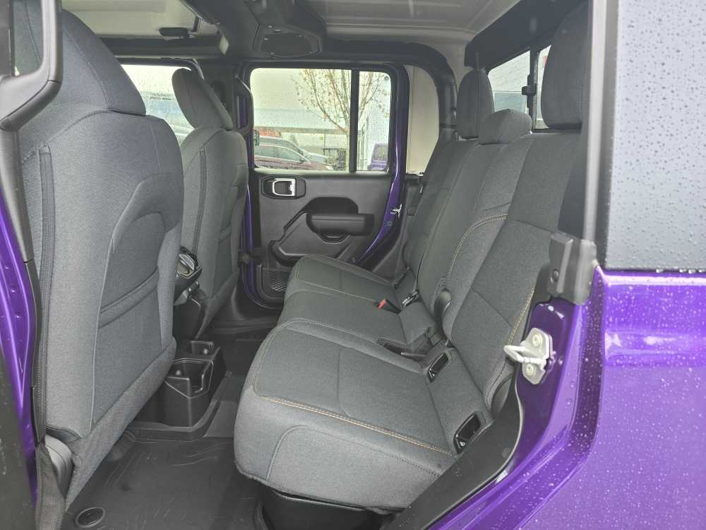 Thumbnail: 2026 Jeep Gladiator - 16