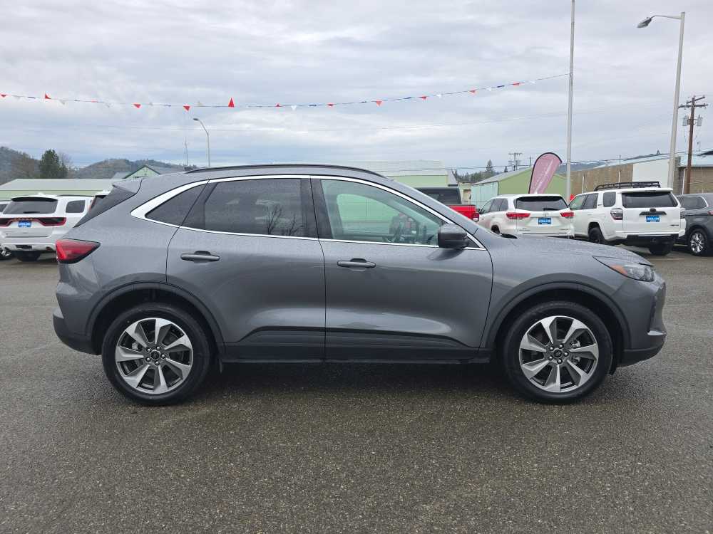Thumbnail: 2024 Ford Escape - 6