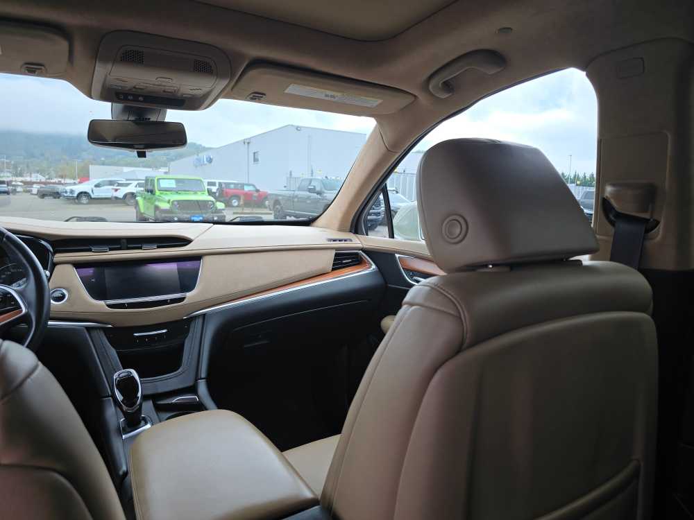 Thumbnail: 2017 Cadillac XT5 - 14