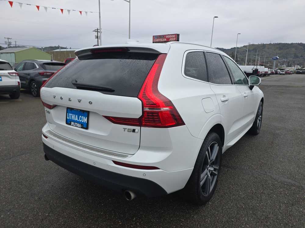 Thumbnail: 2021 Volvo XC60 - 5