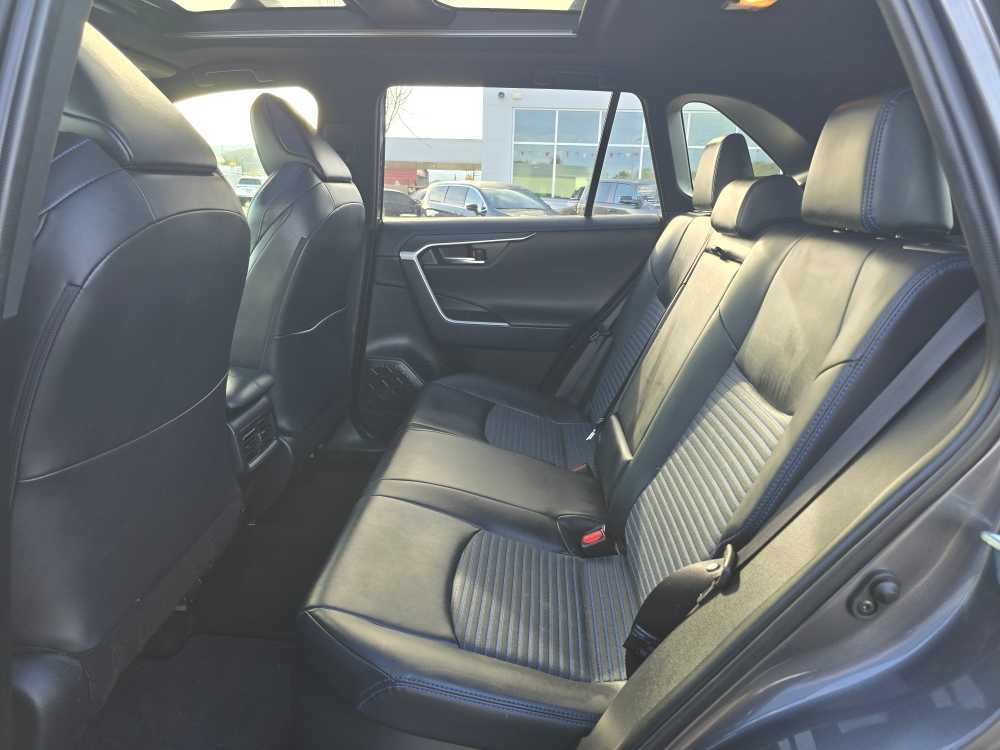 Thumbnail: 2019 Toyota RAV4 - 16