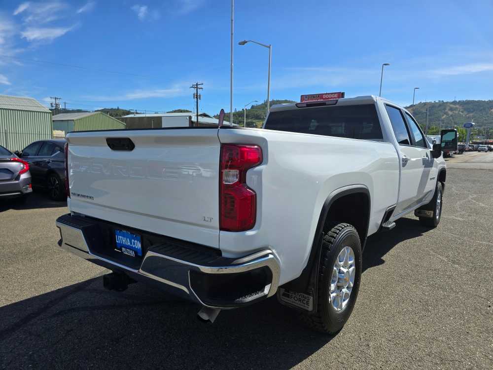 Thumbnail: 2022 Chevrolet Silverado 3500 - 5