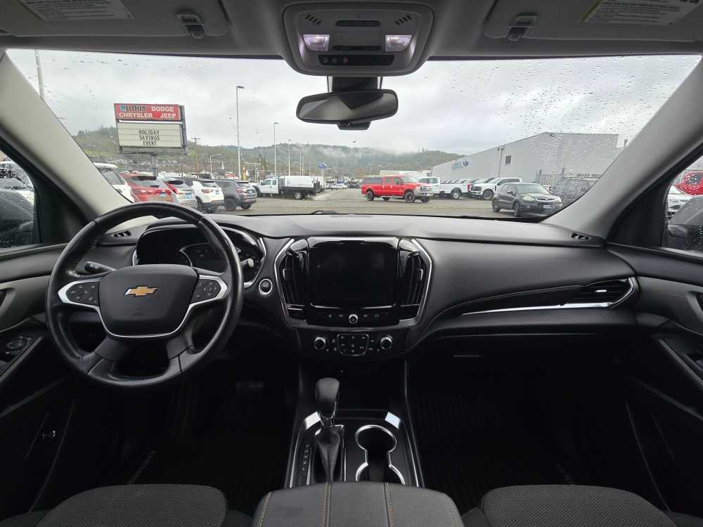 Thumbnail: 2021 Chevrolet Traverse - 15