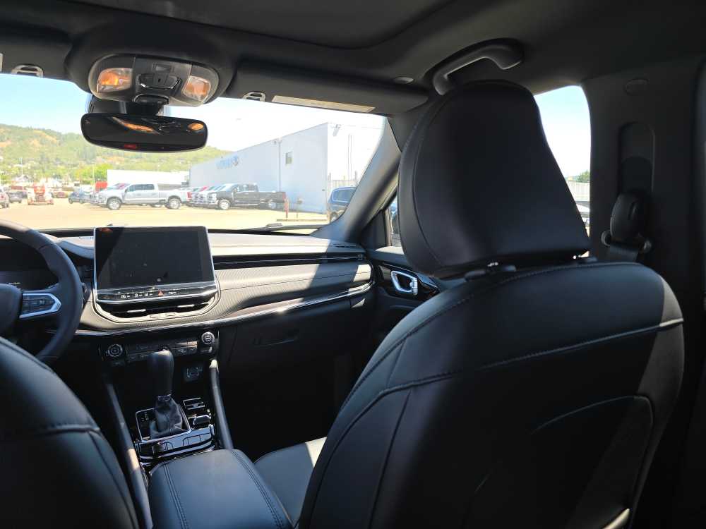 Thumbnail: 2026 Jeep Compass - 14