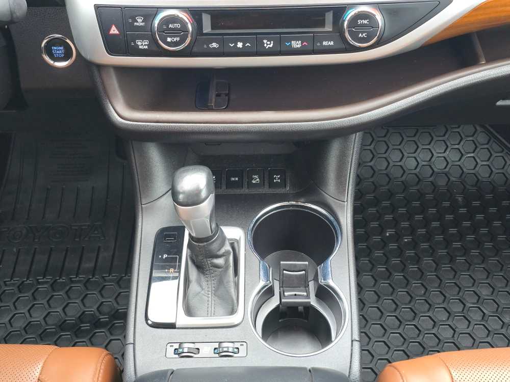 Thumbnail: 2018 Toyota Highlander - 13