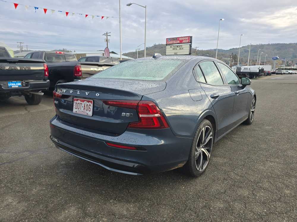 2024 Volvo S60 B5 Core photo 3