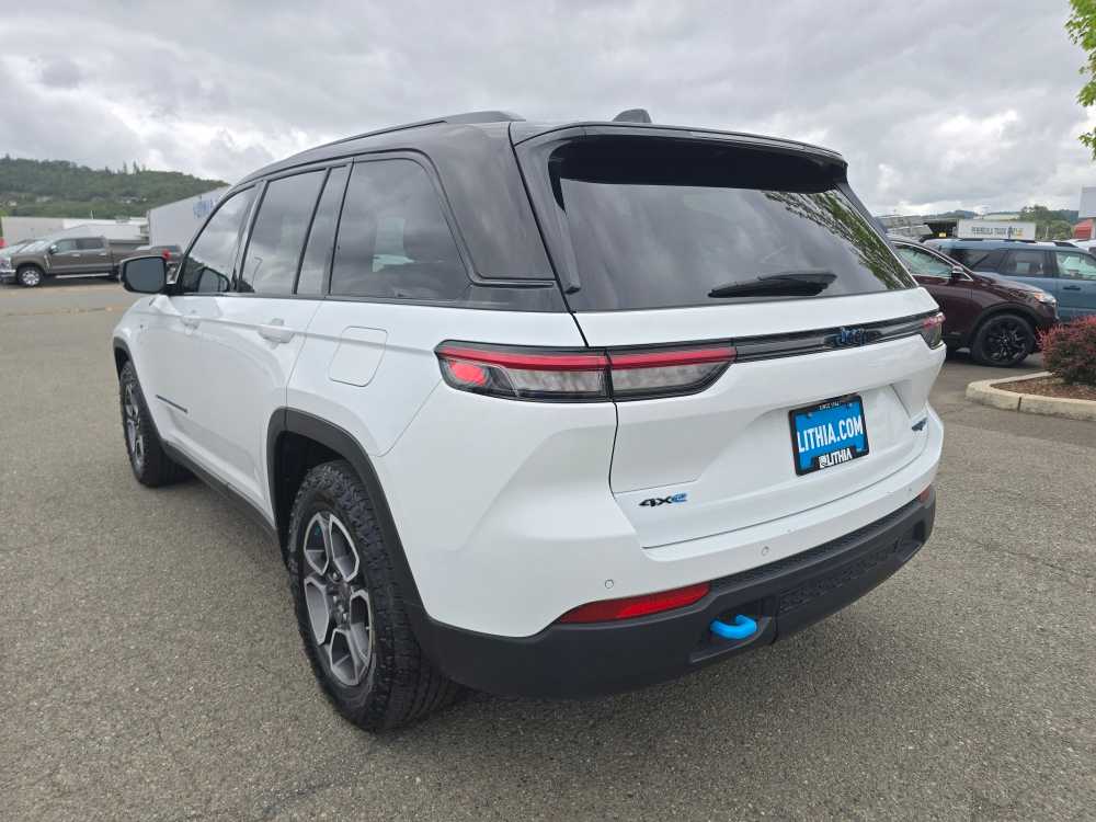 Thumbnail: 2023 Jeep Grand Cherokee - 3