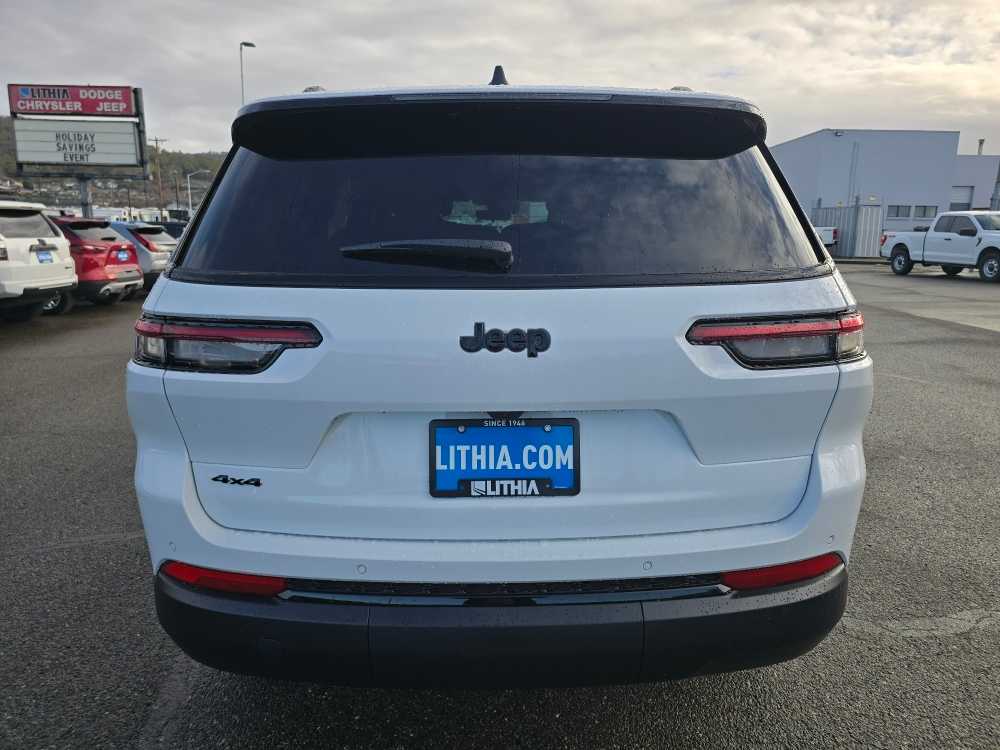 Thumbnail: 2025 Jeep Grand Cherokee L - 4
