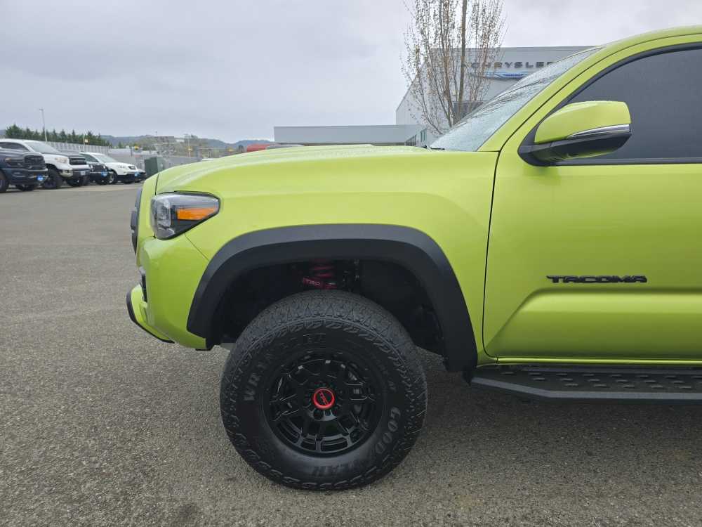Thumbnail: 2022 Toyota Tacoma - 18
