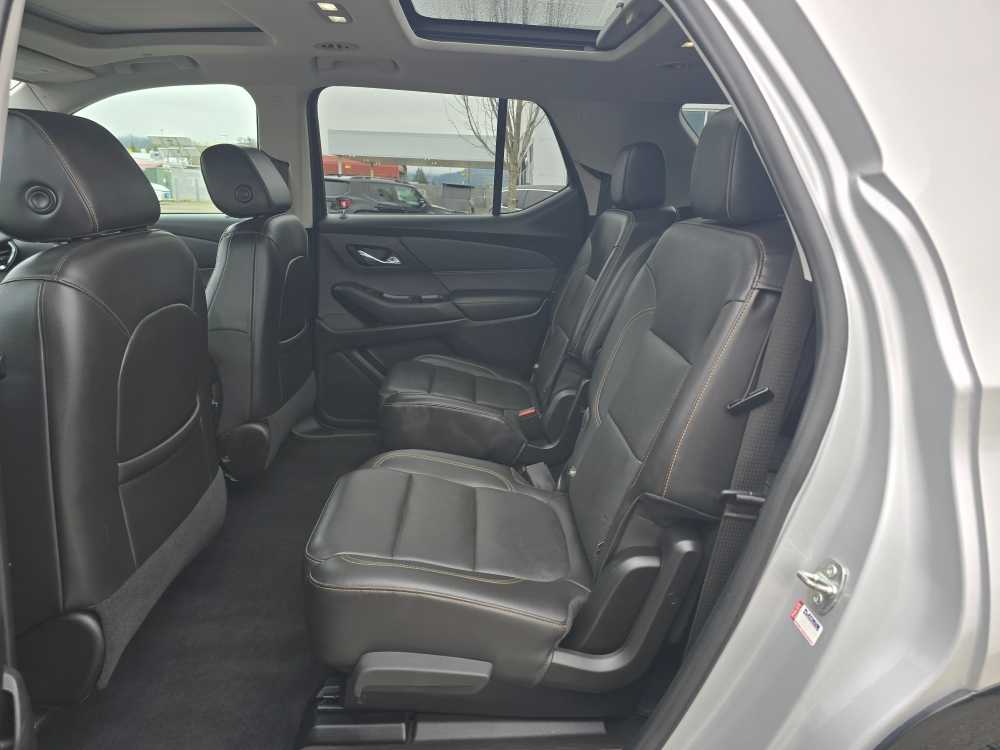 Thumbnail: 2021 Chevrolet Traverse - 16