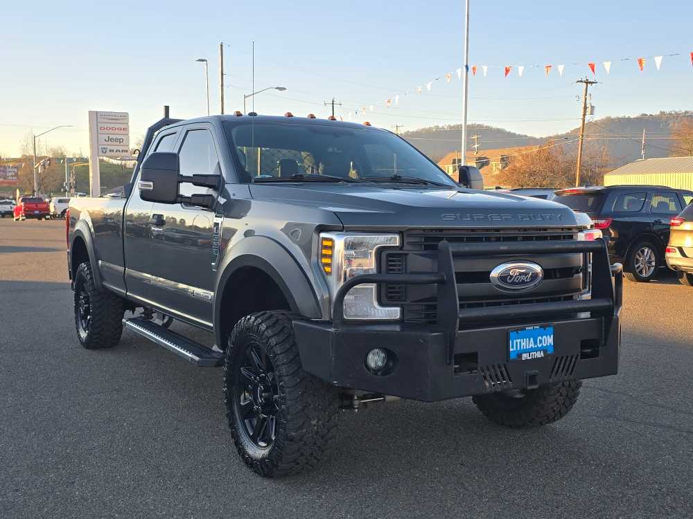 Thumbnail: 2019 Ford F-350 - 7