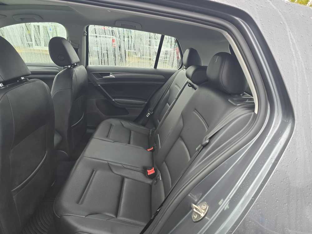 Thumbnail: 2018 Volkswagen Golf - 16