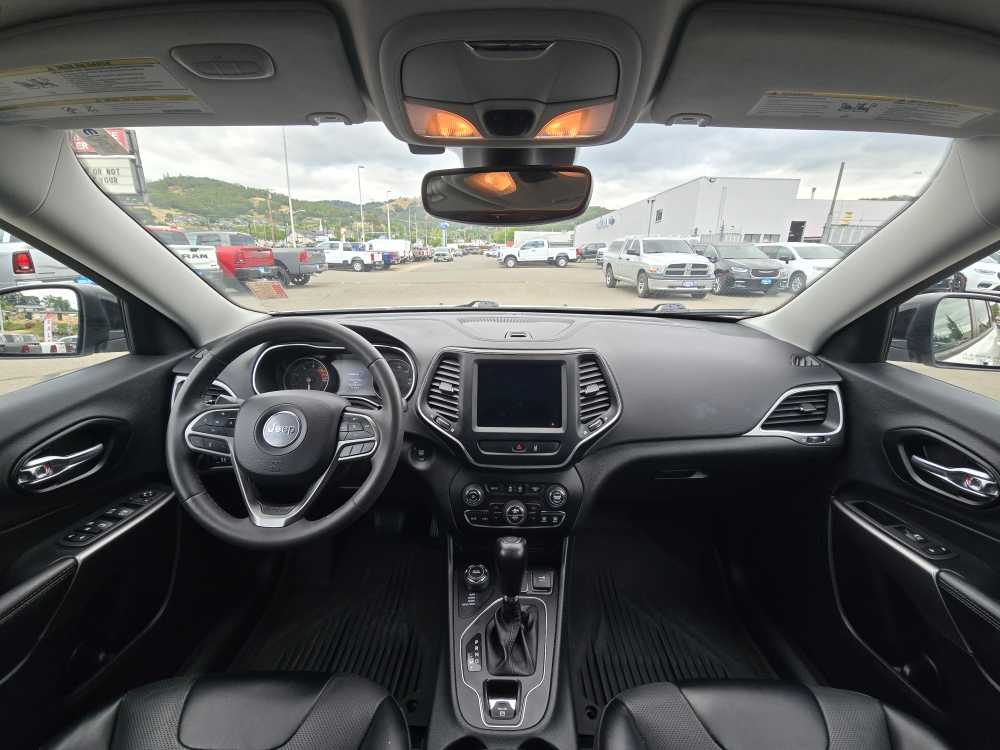 Thumbnail: 2022 Jeep Cherokee - 15