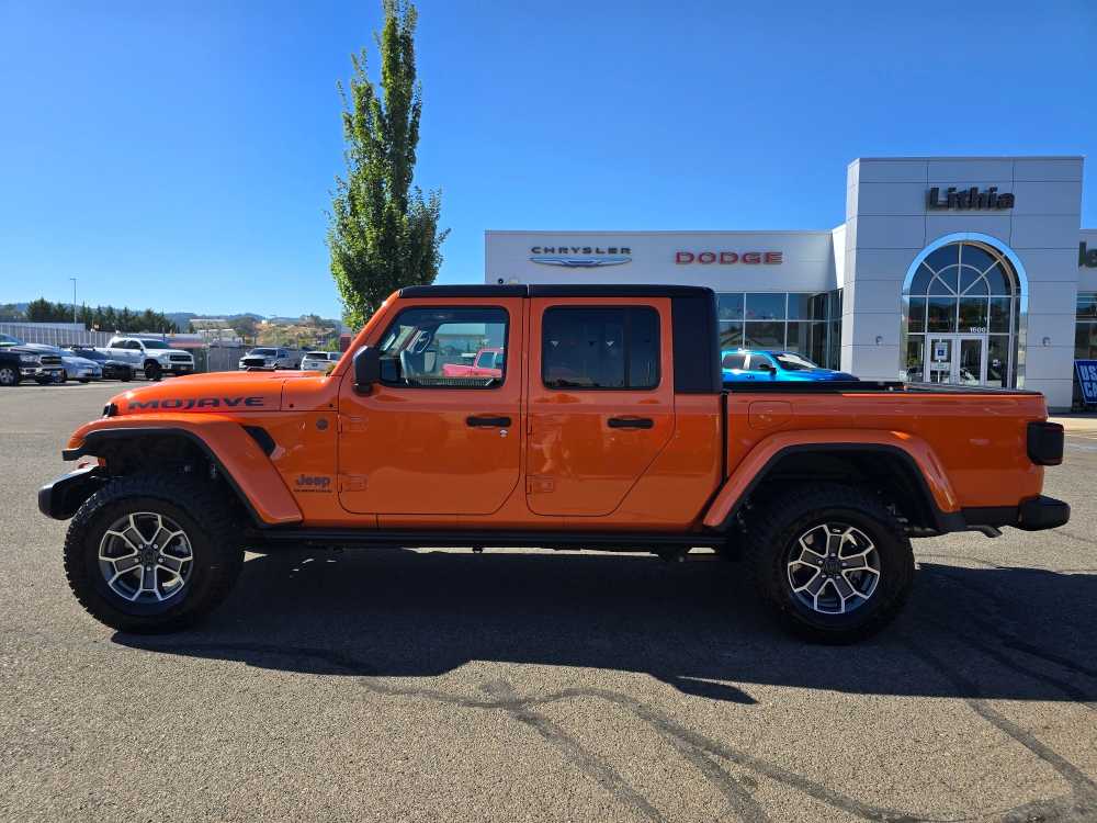 Thumbnail: 2025 Jeep Gladiator - 2