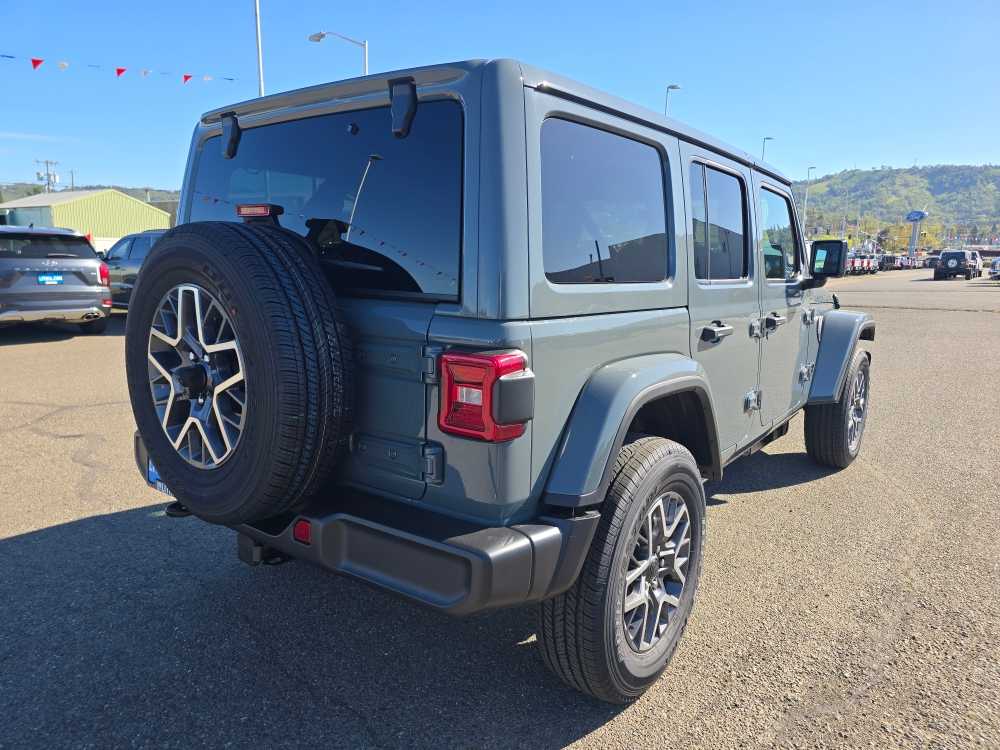 Thumbnail: 2026 Jeep Wrangler - 5