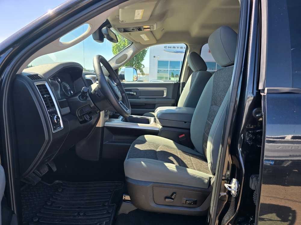 Thumbnail: 2019 RAM 1500 Classic - 9