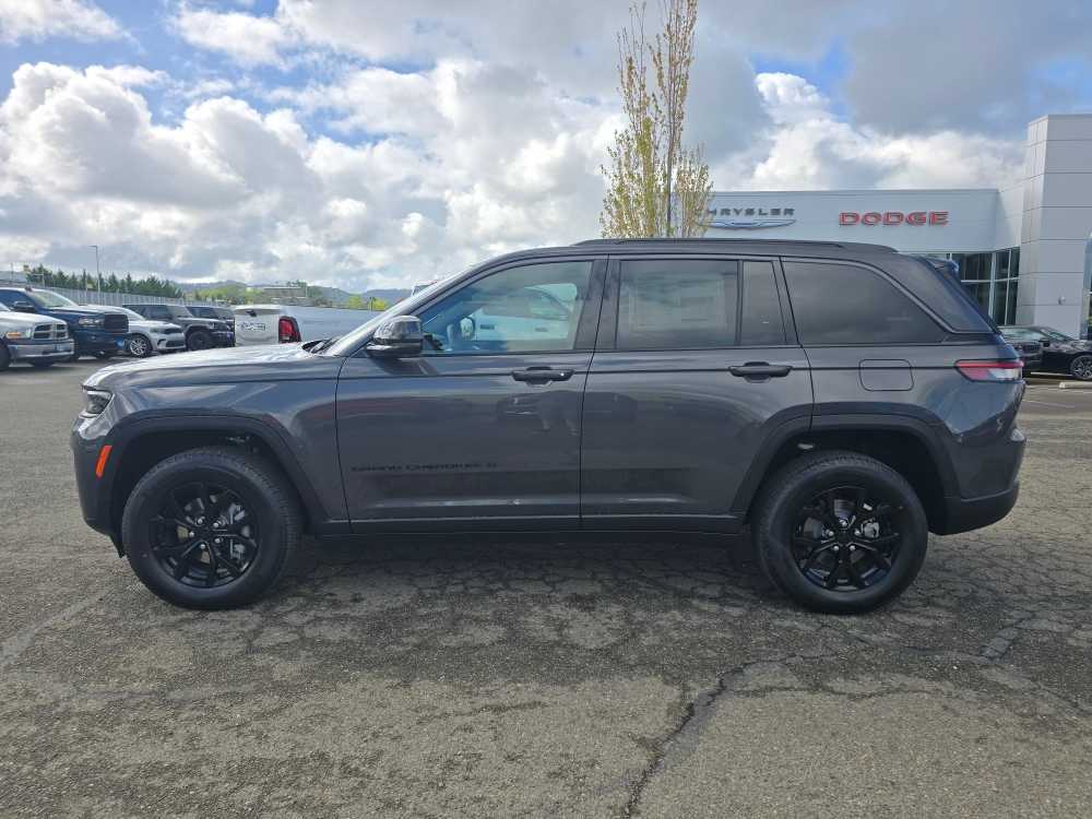 Thumbnail: 2026 Jeep Grand Cherokee - 2