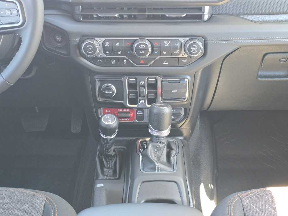 Thumbnail: 2025 Jeep Gladiator - 13