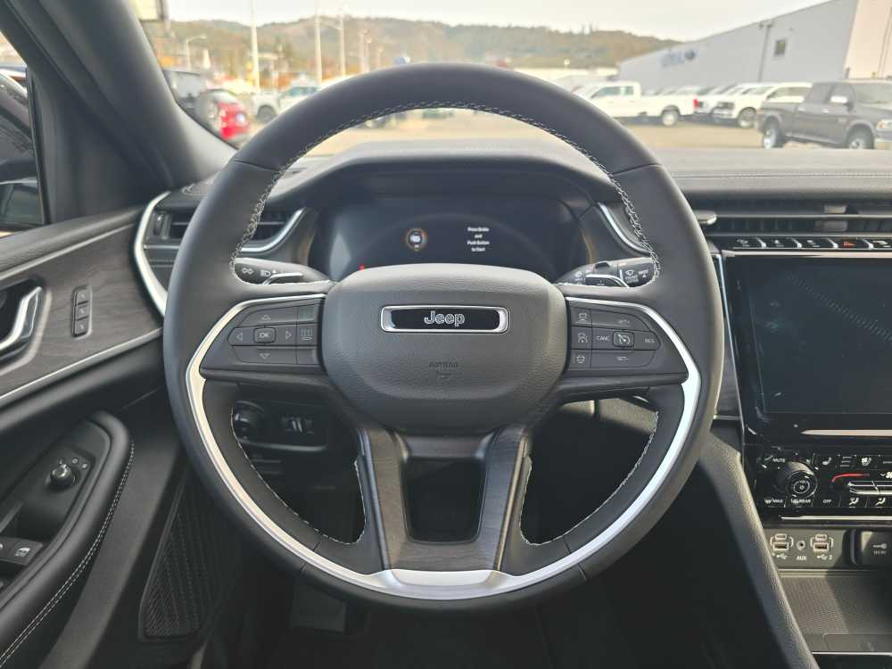 Thumbnail: 2025 Jeep Grand Cherokee - 11